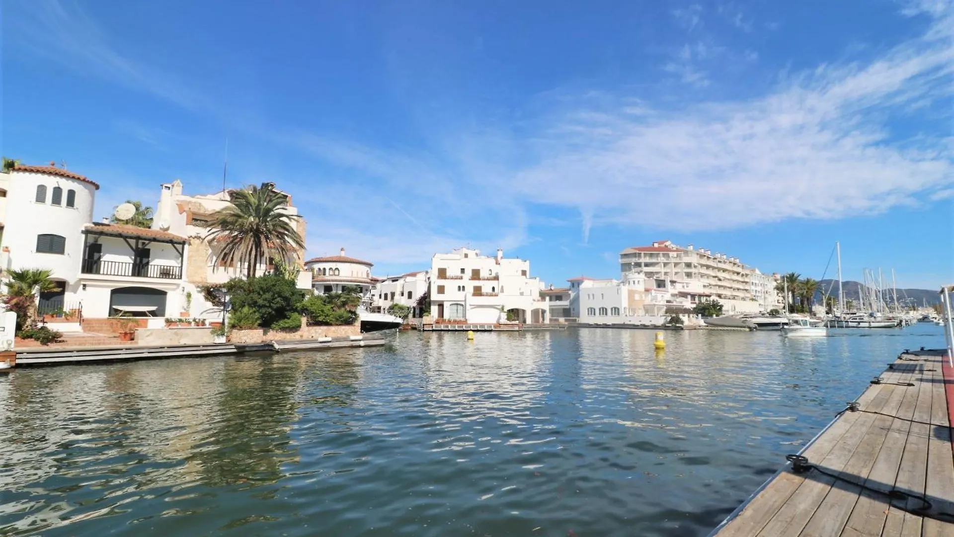 Poblat Tipic Piso Un Dormitorio Y Terraza Empuriabrava Daire