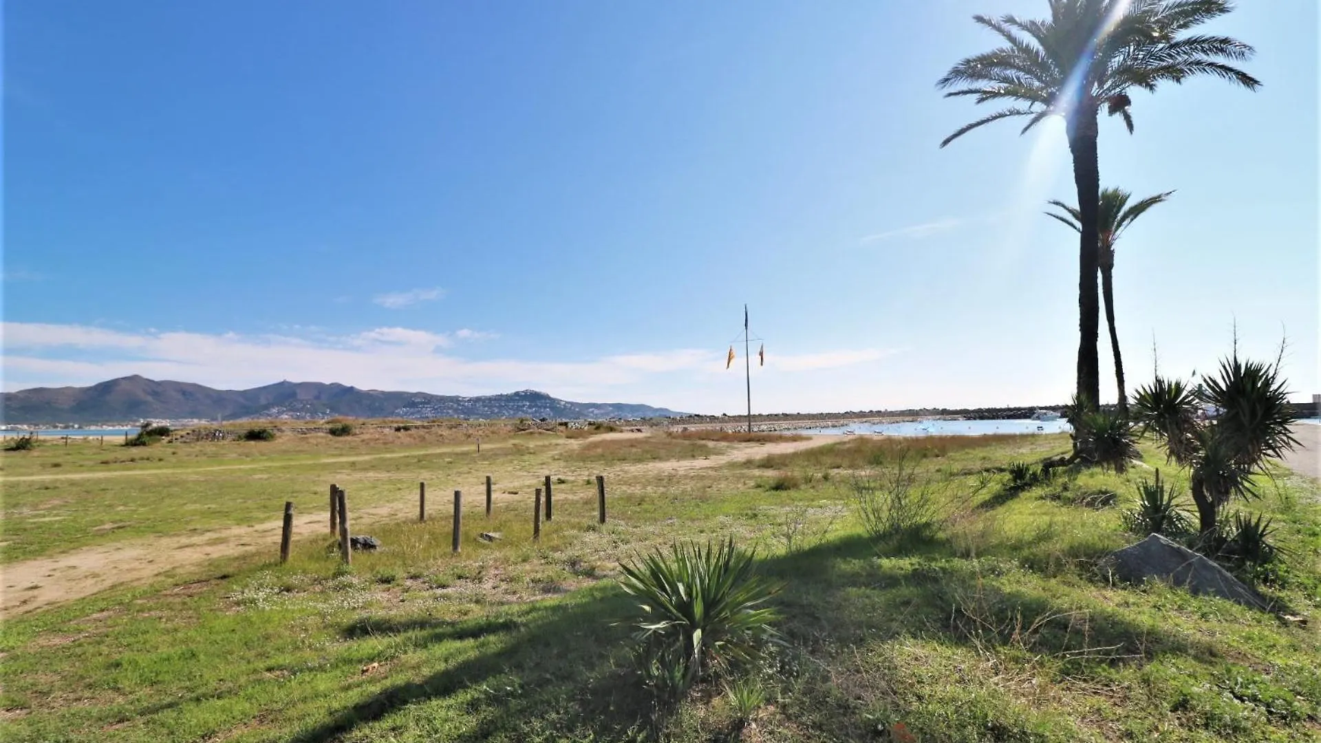 Daire Poblat Tipic Piso Un Dormitorio Y Terraza Empuriabrava İspanya